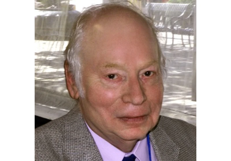 23. července 2021  zemřel Steven Weinberg